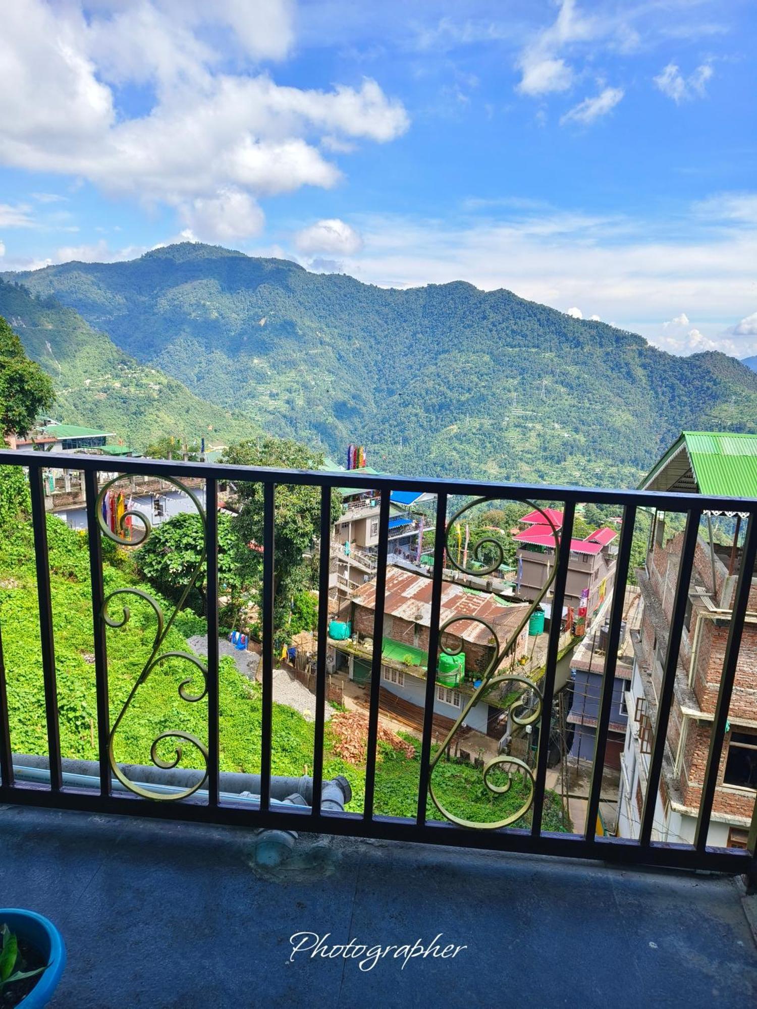 Sharthi Homestay And Lodging Namchi Exteriör bild