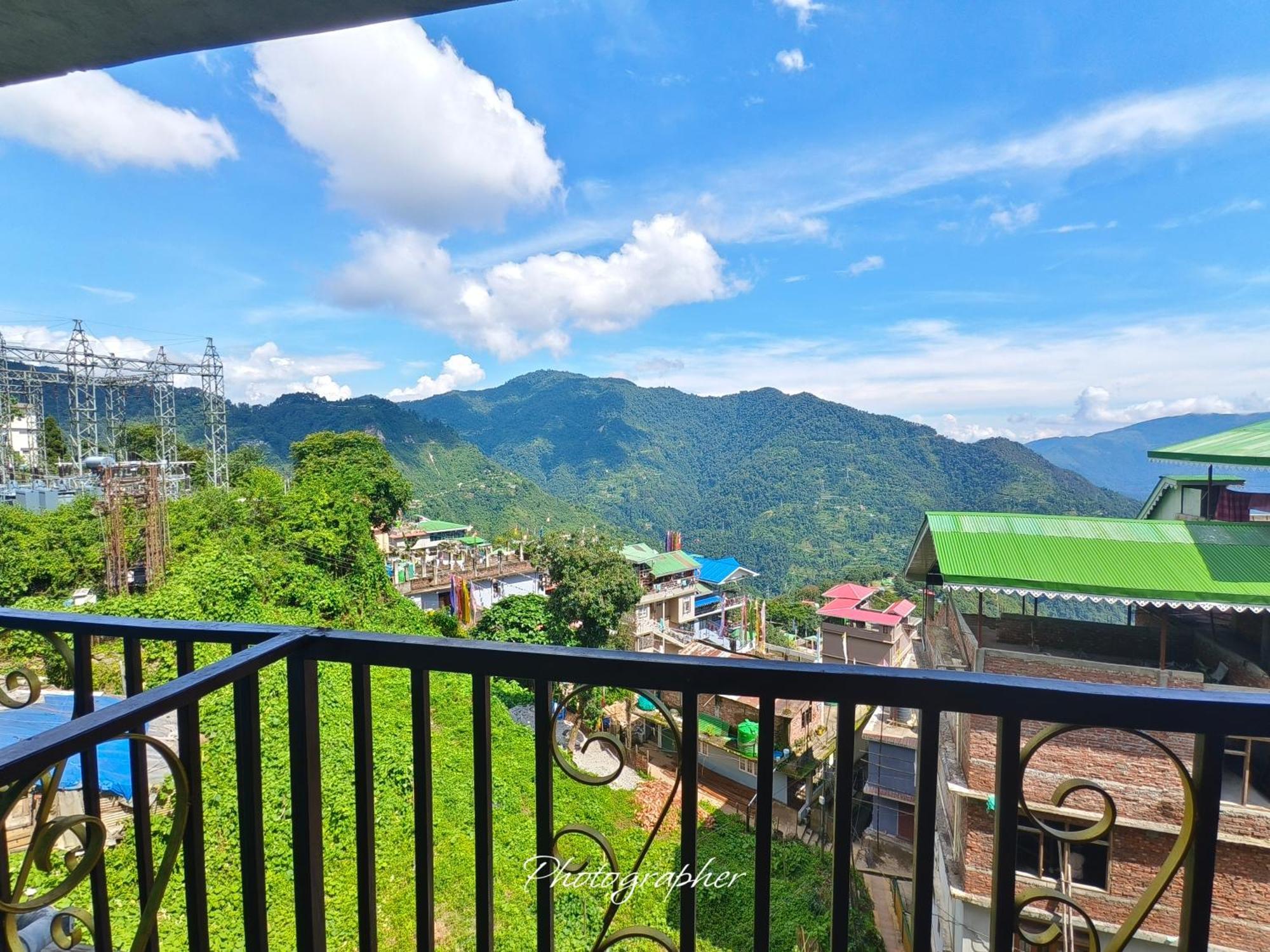 Sharthi Homestay And Lodging Namchi Exteriör bild